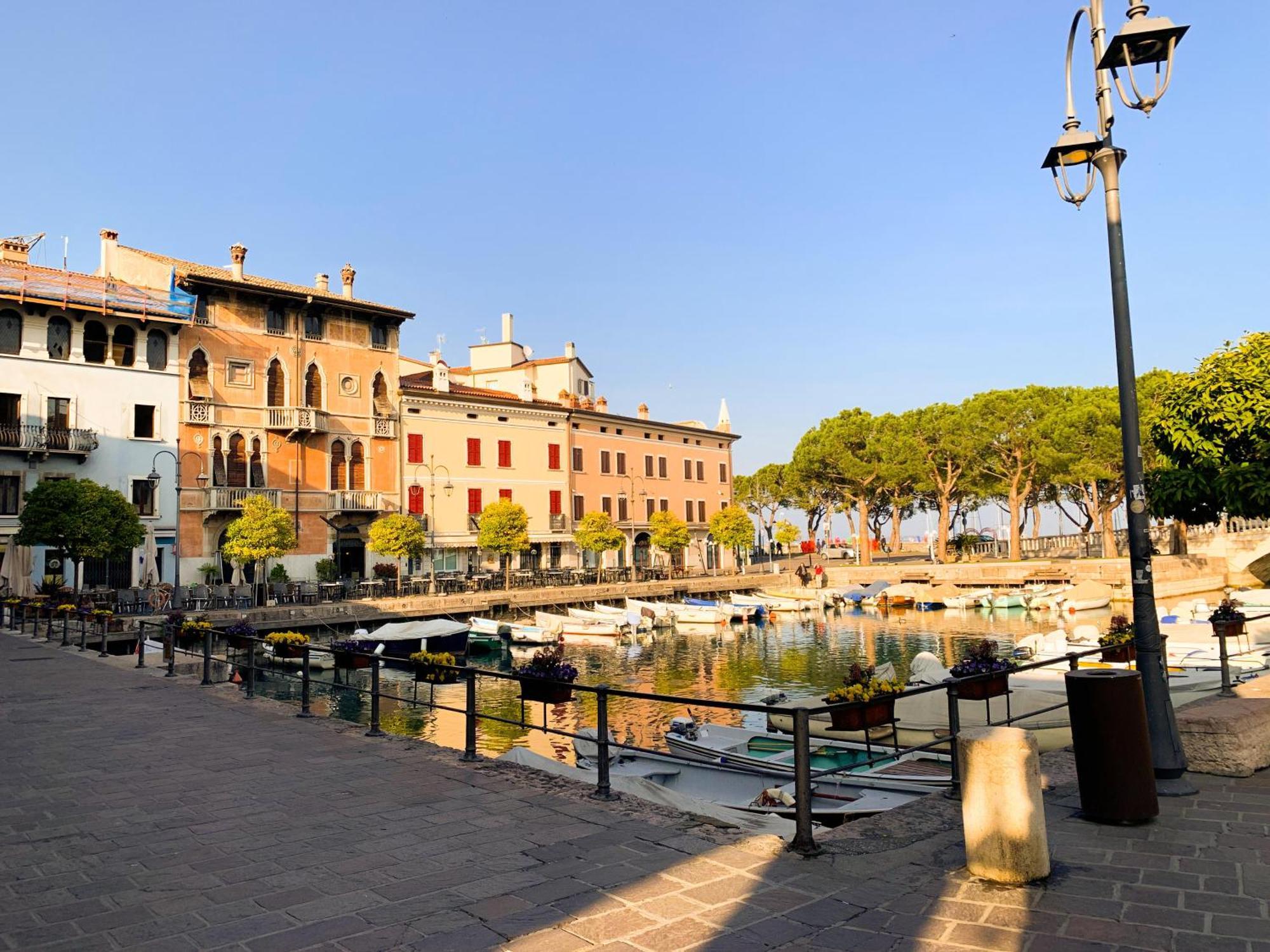 Blue Lake Home Desenzano del Garda Buitenkant foto