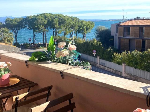 Blue Lake Home Desenzano del Garda Buitenkant foto