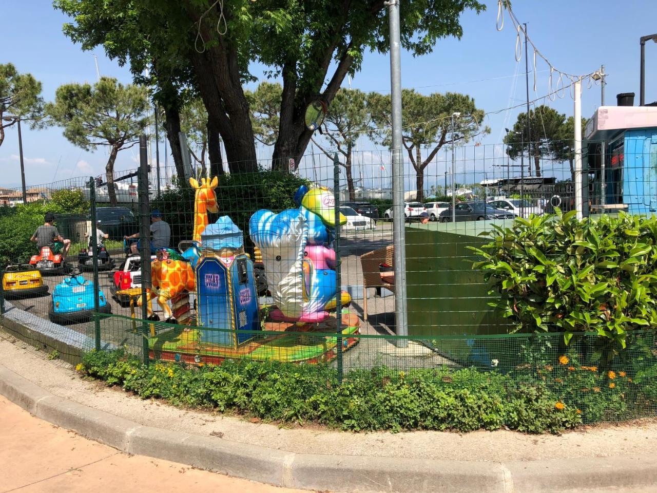 Blue Lake Home Desenzano del Garda Buitenkant foto
